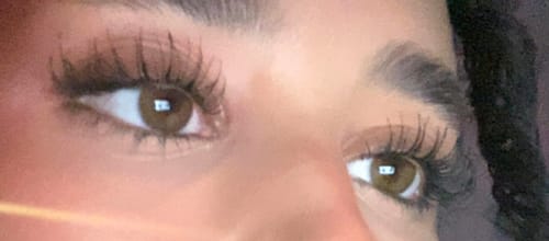 Comment adapter les extensions de cils à la forme des yeux ?