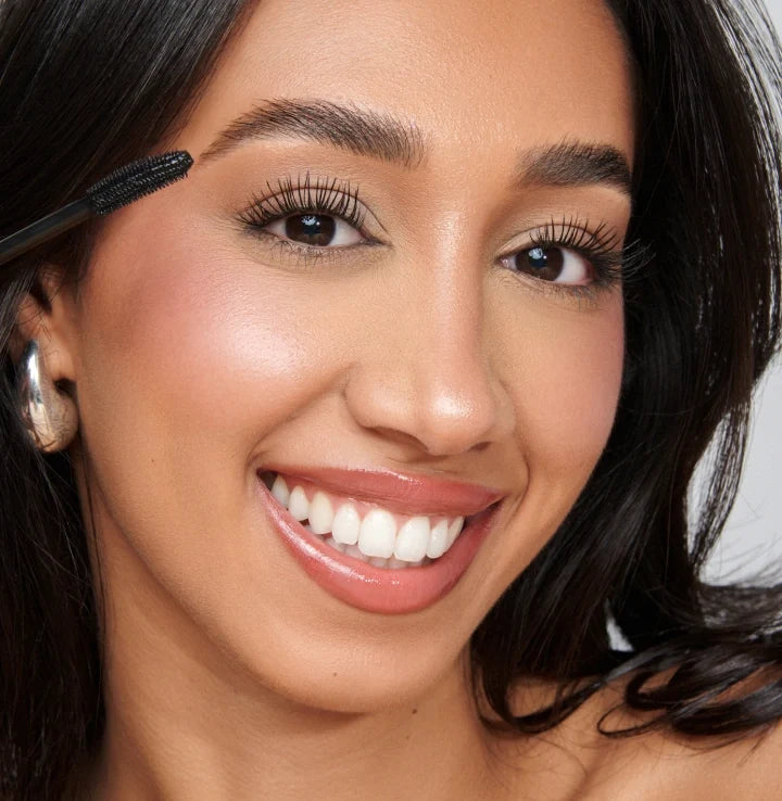 Volume russe cils : tout savoir sur cette technique d'extension glamour